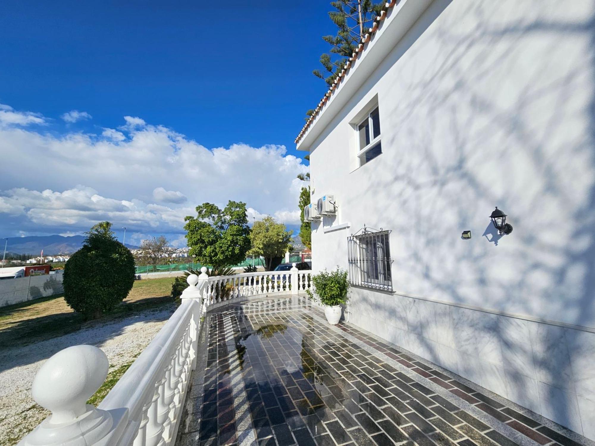 Casa Mama Lola Villa